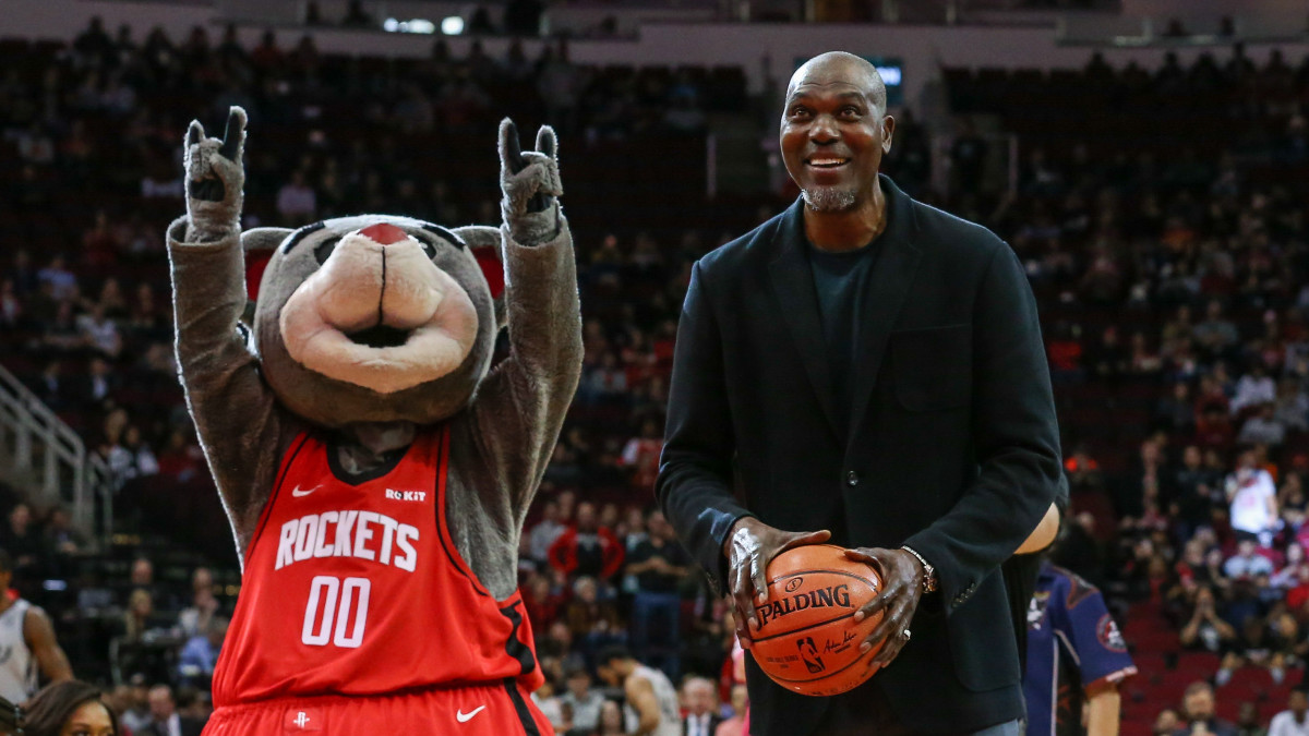 hakeem-olajuwon-michael-jordan